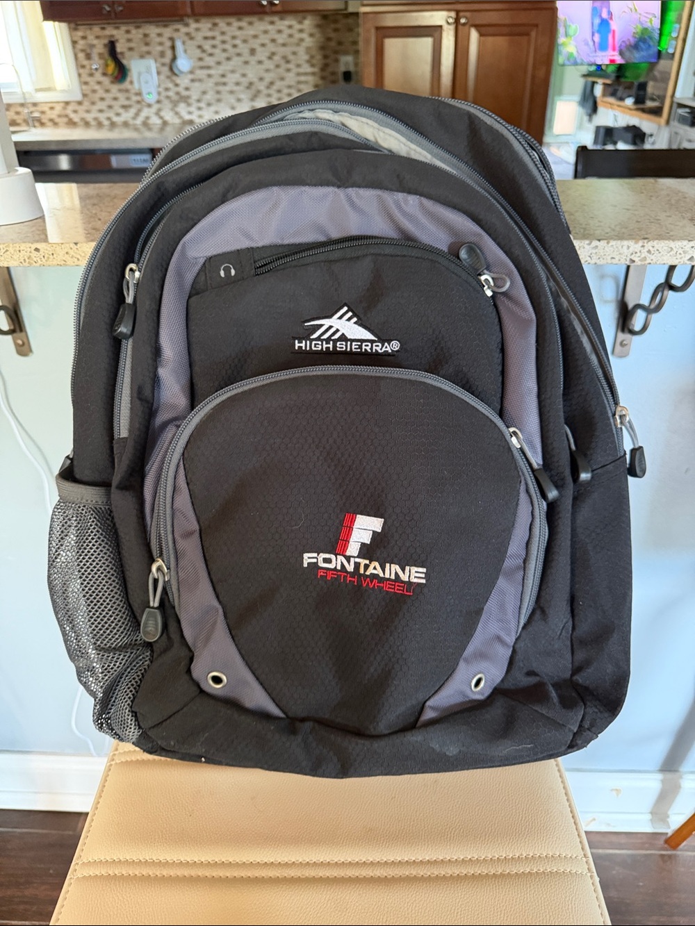 High Sierra Black and Gray Men's Backpack Fontaine Logo